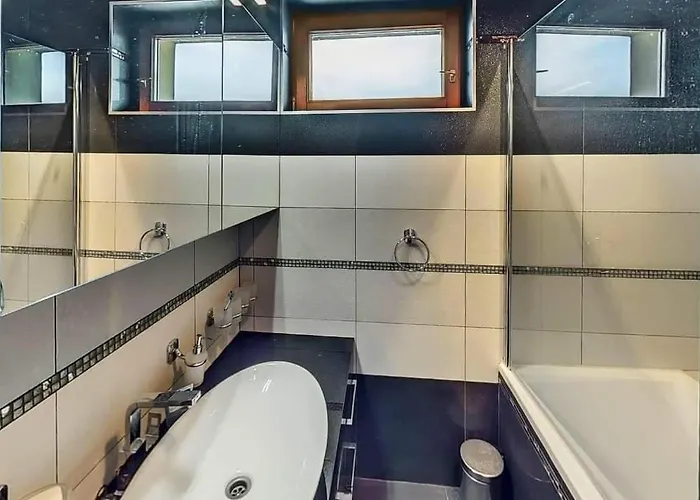 Kt Zenit Vendeghaz Villa *